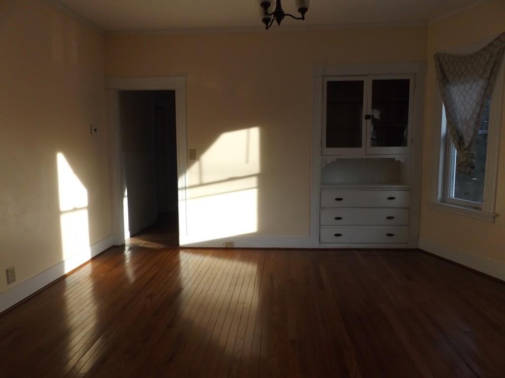 152 Waverly Rd #2 - Photo 3 of 8