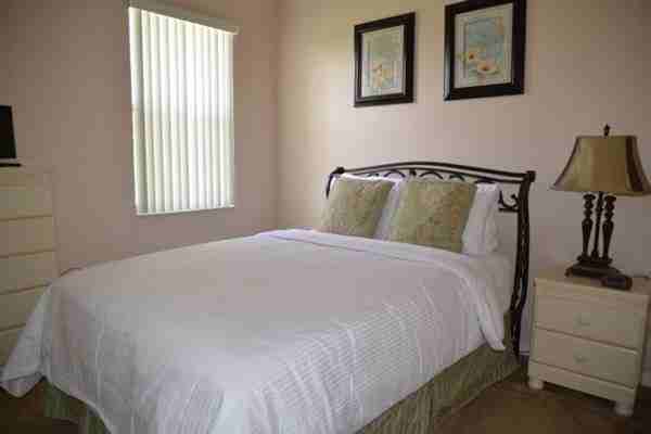 113 Bailey Cir - Photo 2 of 12