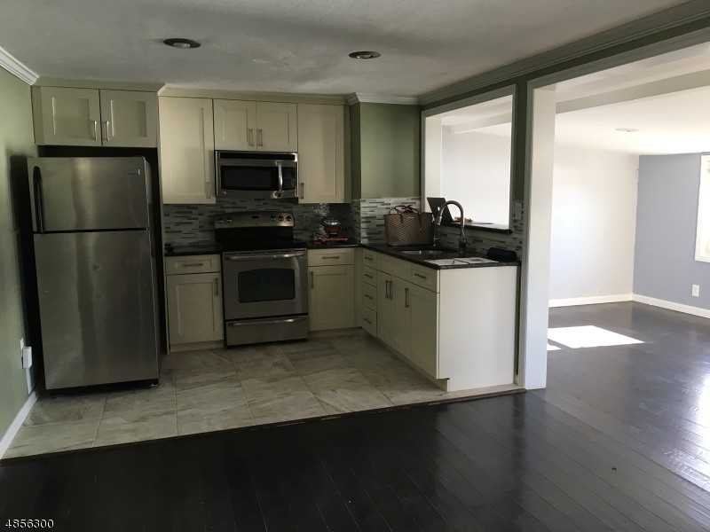 16 Lorettacong Dr - Photo 3 of 16