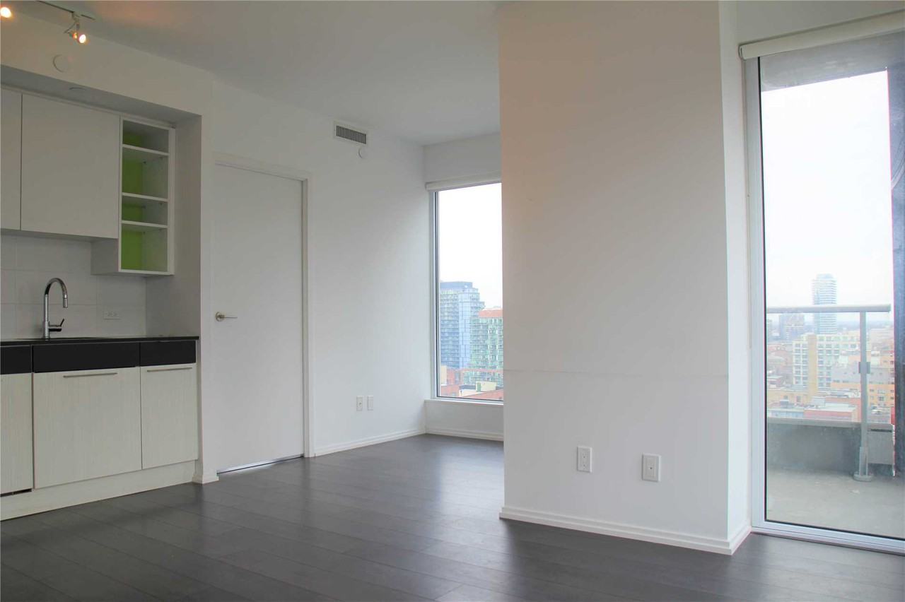 68 Shuter Street #1605