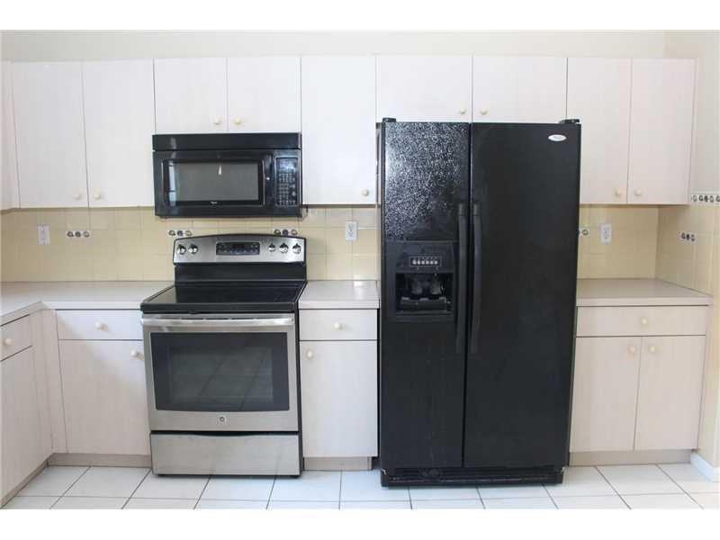 16521 Northwest 9th Street - Photo 3 of 15