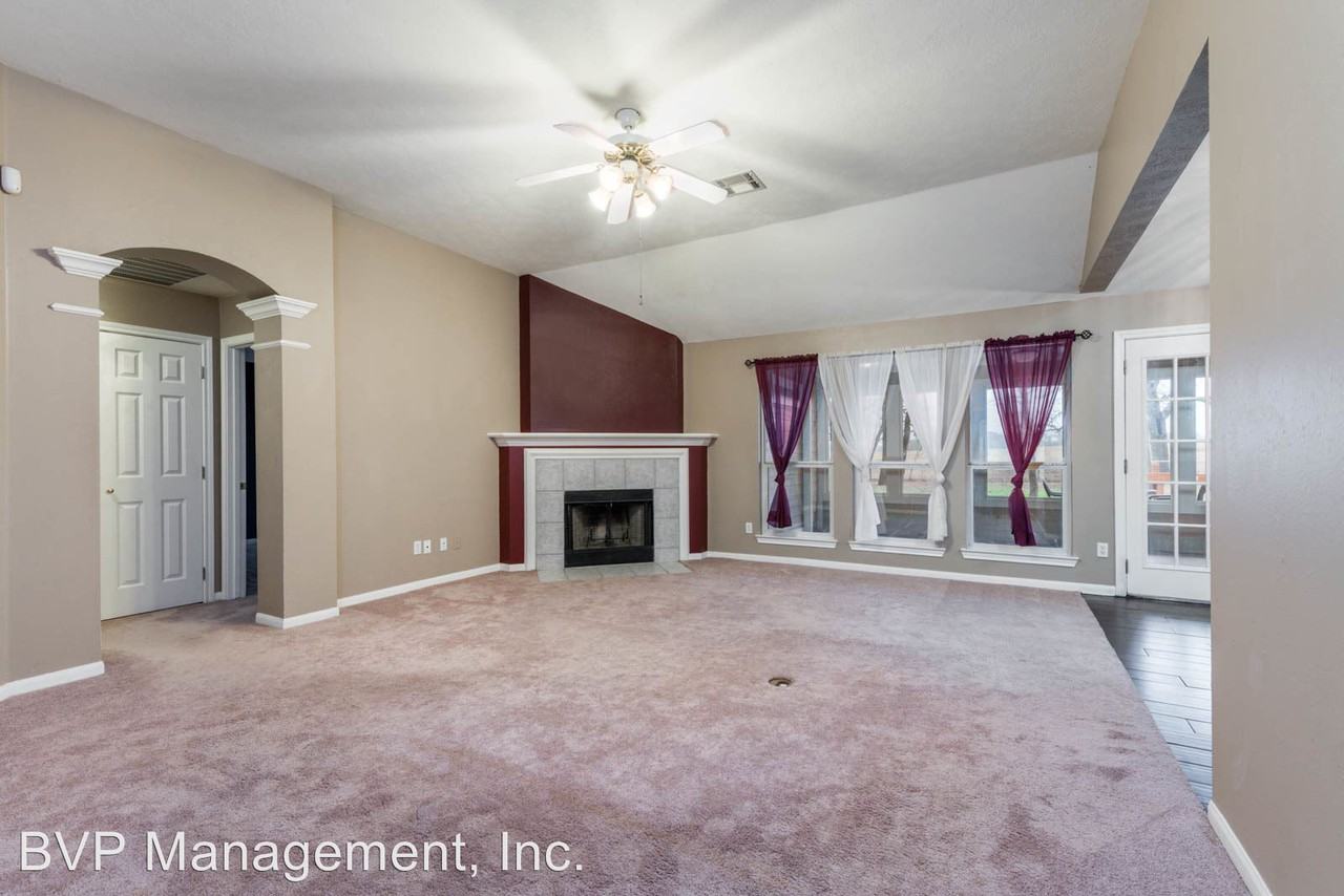 10971 Forest Dr - Photo 3 of 17