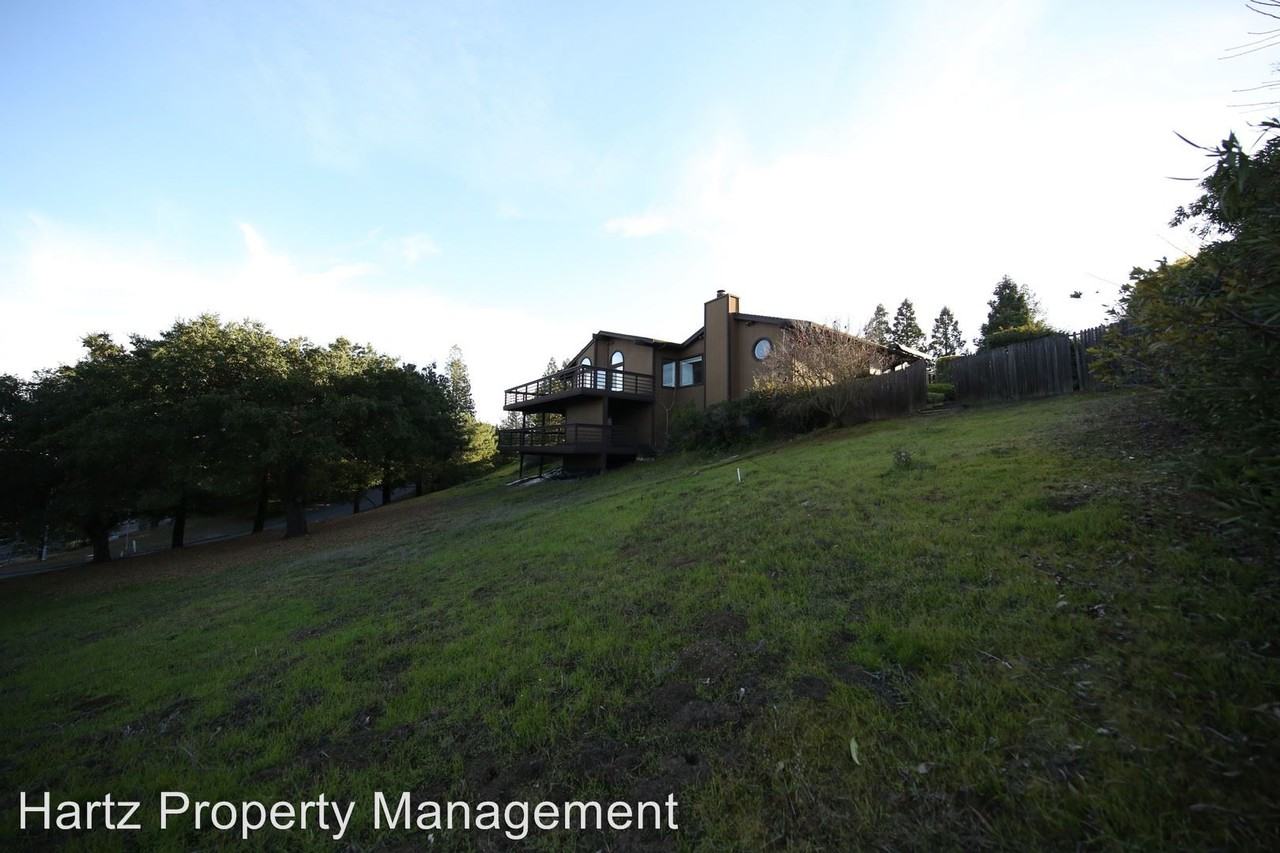 805 Corte Briones - Photo 2 of 15