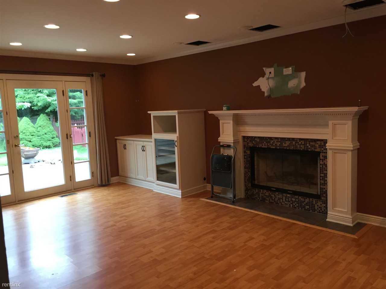 1832 Paddington Ave - Photo 3 of 14