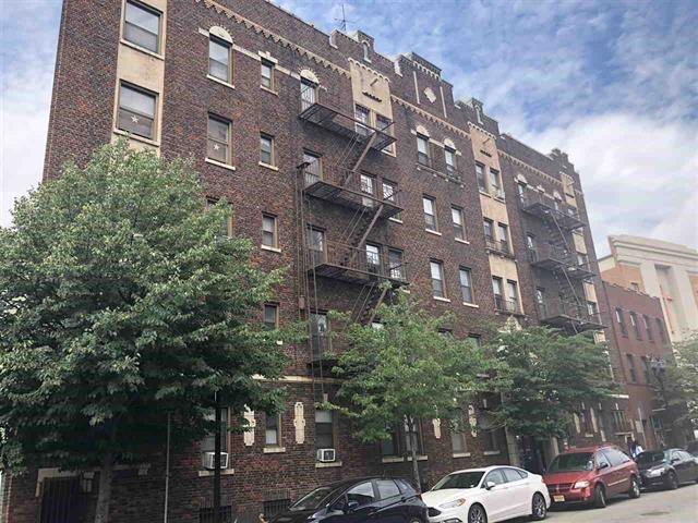 821 Bergen Ave
