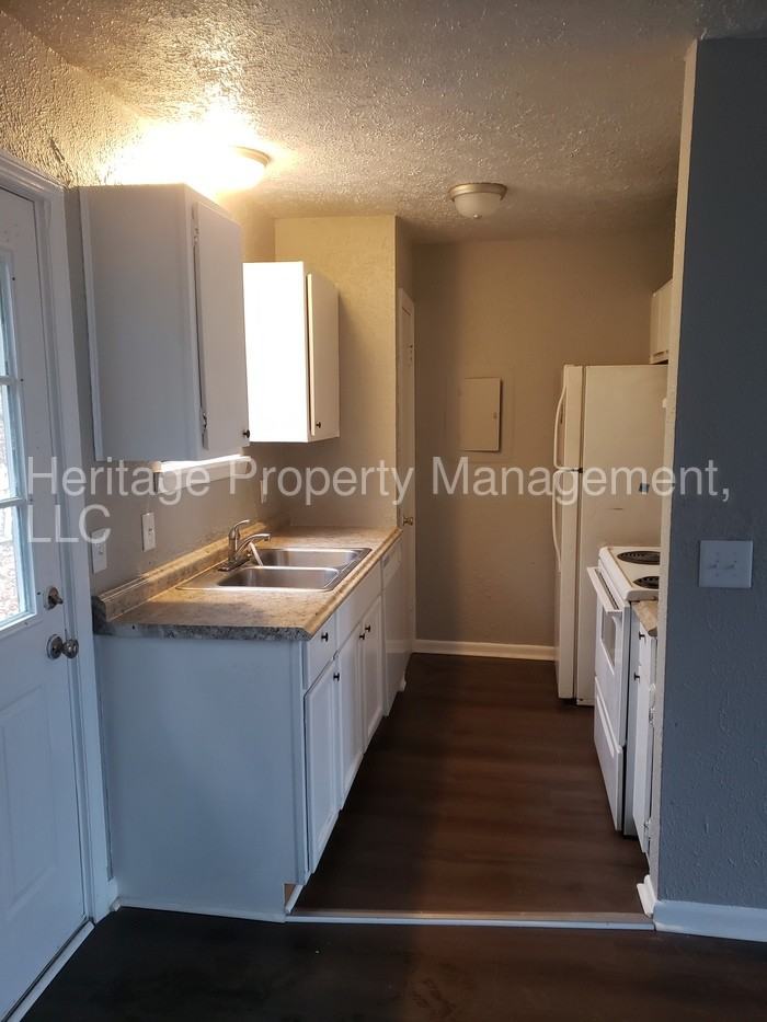 5266 Tusculum Ct - Photo 3 of 11