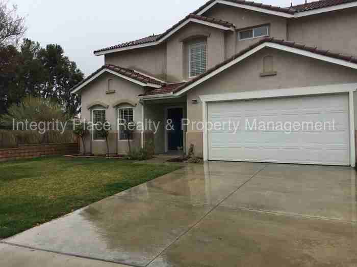 23304 Gardenia Dr - Photo 2 of 32