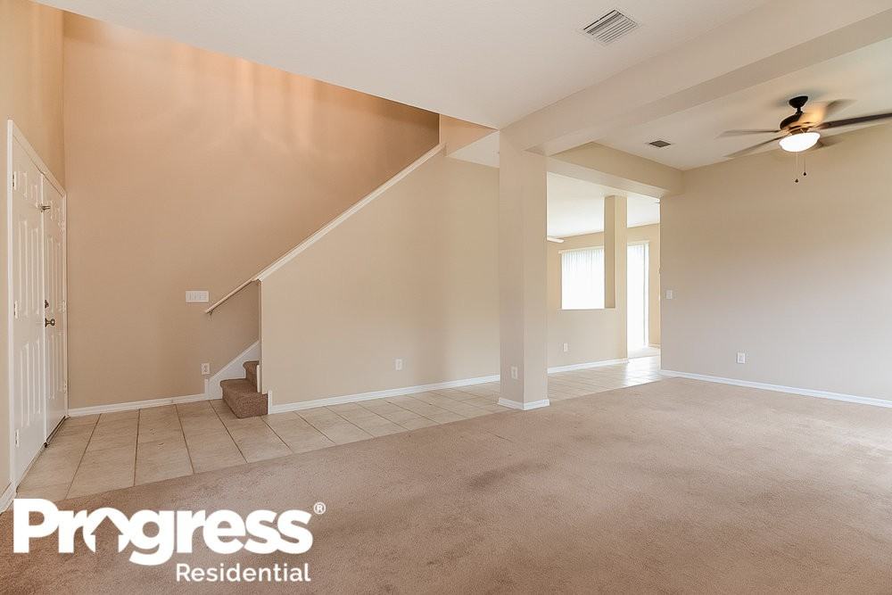 1511 Loretto Cir - Photo 2 of 13