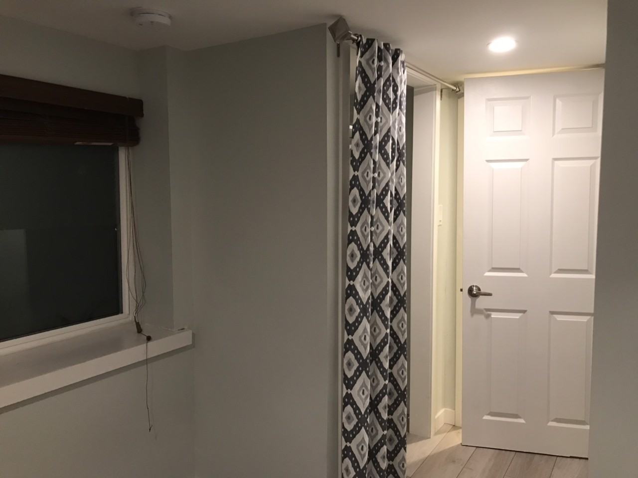 1828 Crescent Rd - Photo 3 of 6