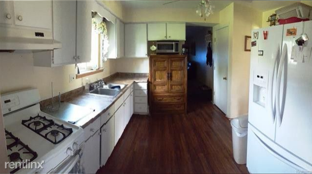 5814 2nd St - Photo 3 of 6