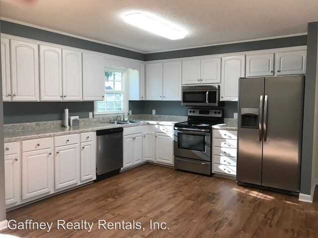 120 Salem Rd - Photo 2 of 14