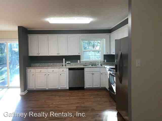 120 Salem Rd - Photo 3 of 14