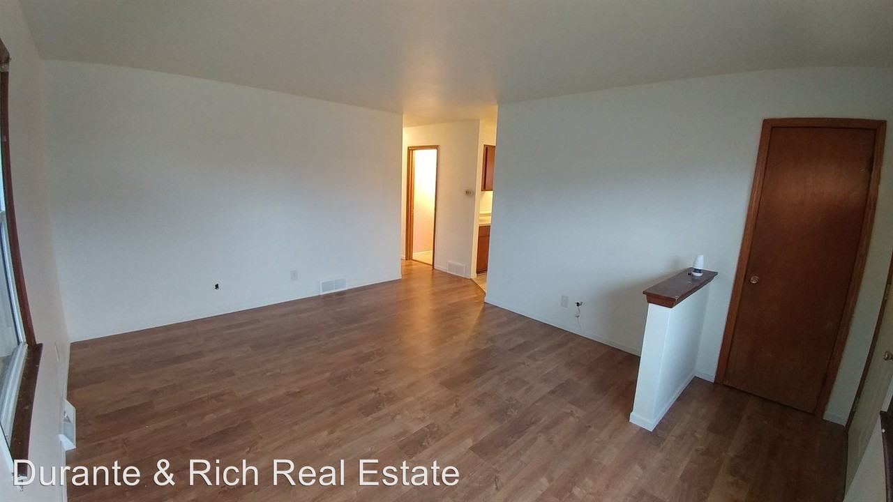 4036 28th Ave - Photo 3 of 12