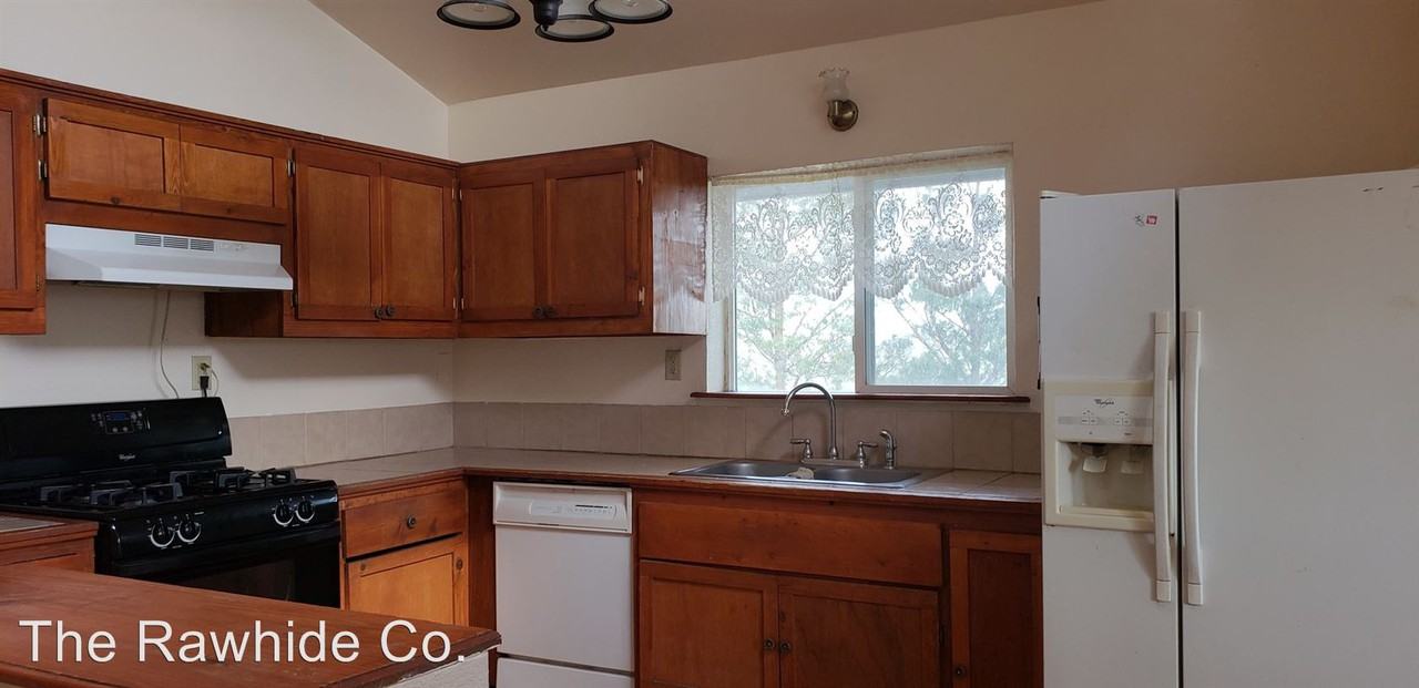 23155 Fastbrook Ln - Photo 3 of 15