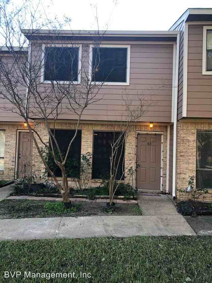 2807 Wildflower Dr #32