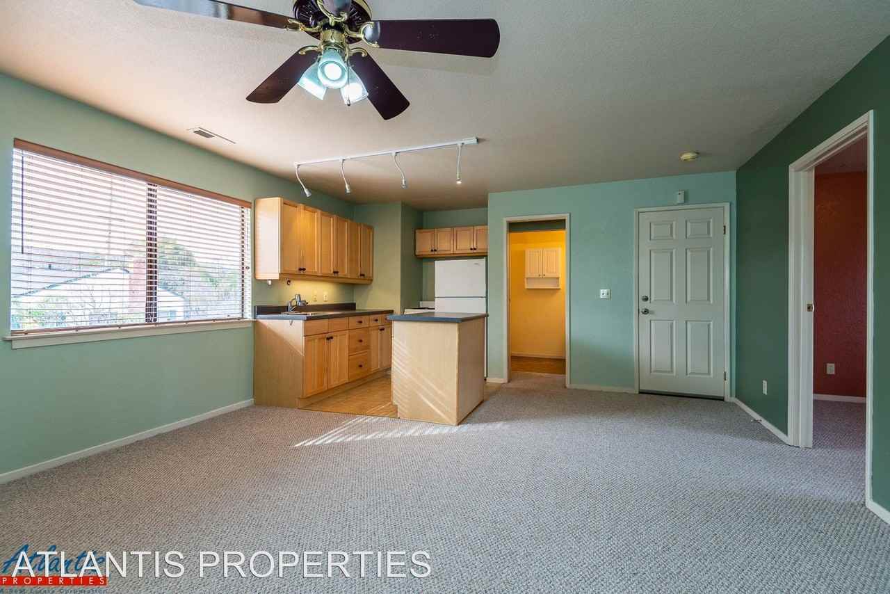 1105 Valota Road - Photo 3 of 8