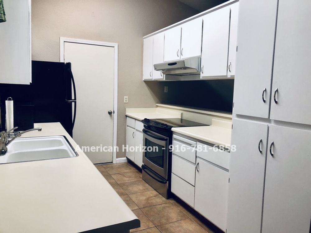 1316 Puebla Way - Photo 2 of 17