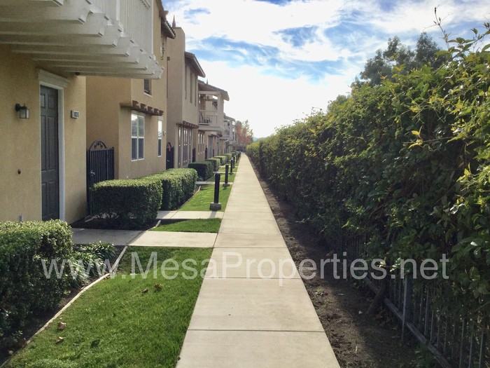 10376 Via Palma - Photo 3 of 18