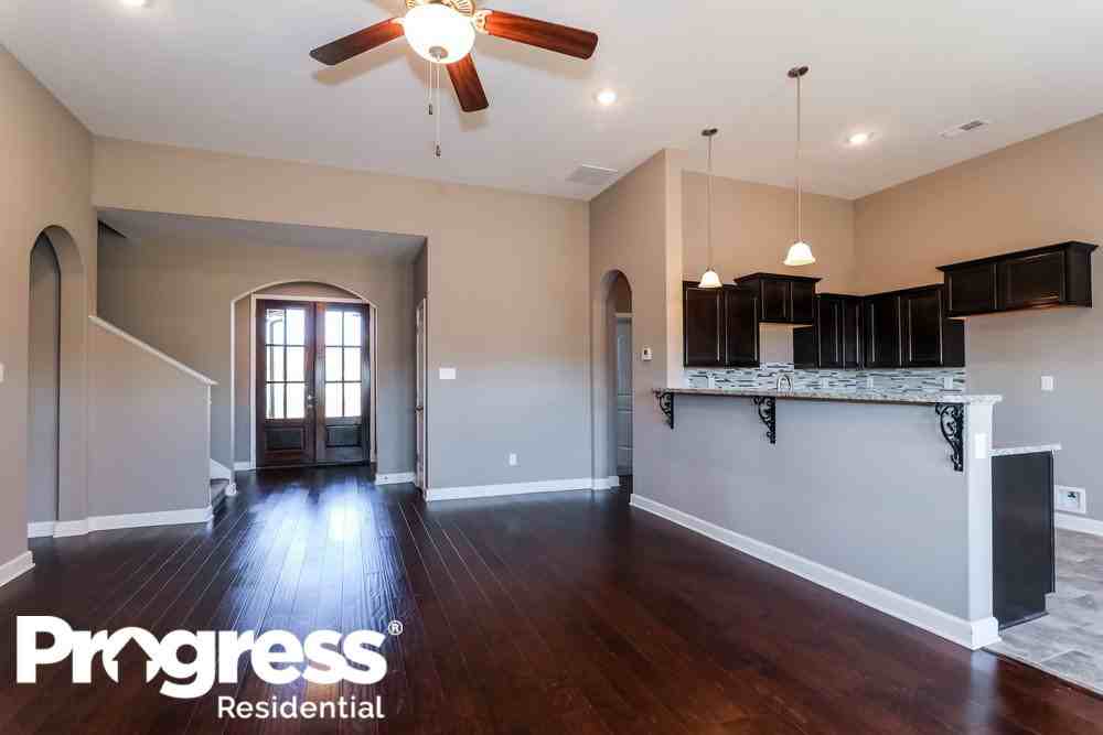 5485 Riverstone Dr - Photo 3 of 15