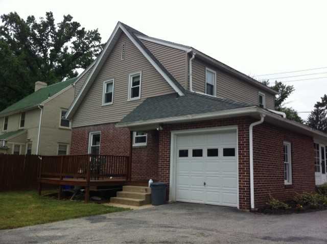 2340 Sunset Ln - Photo 2 of 10