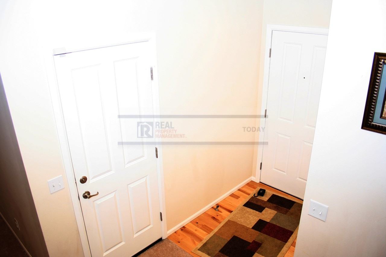 7309 183rd St E - Photo 3 of 26