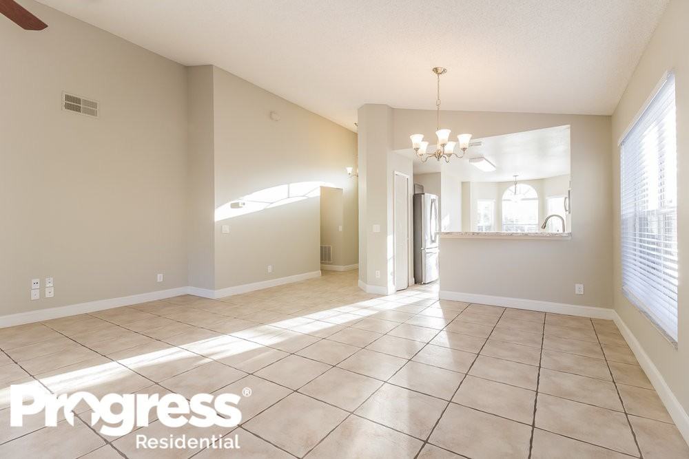3321 Holland Dr - Photo 3 of 14