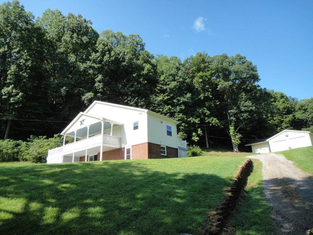 519 Laurel Ln - Photo 2 of 38