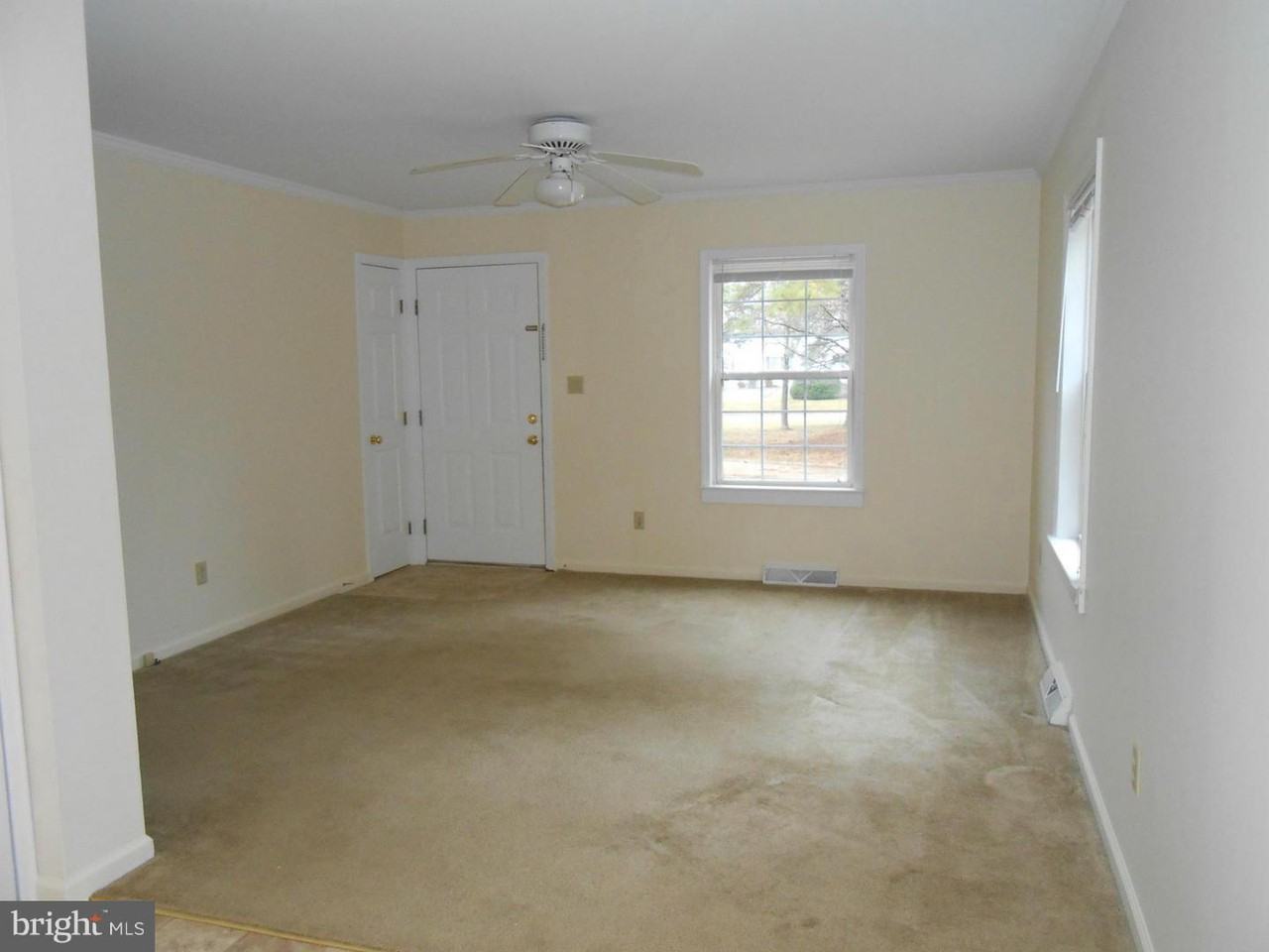 43987 Sandy Bottom Rd - Photo 2 of 8