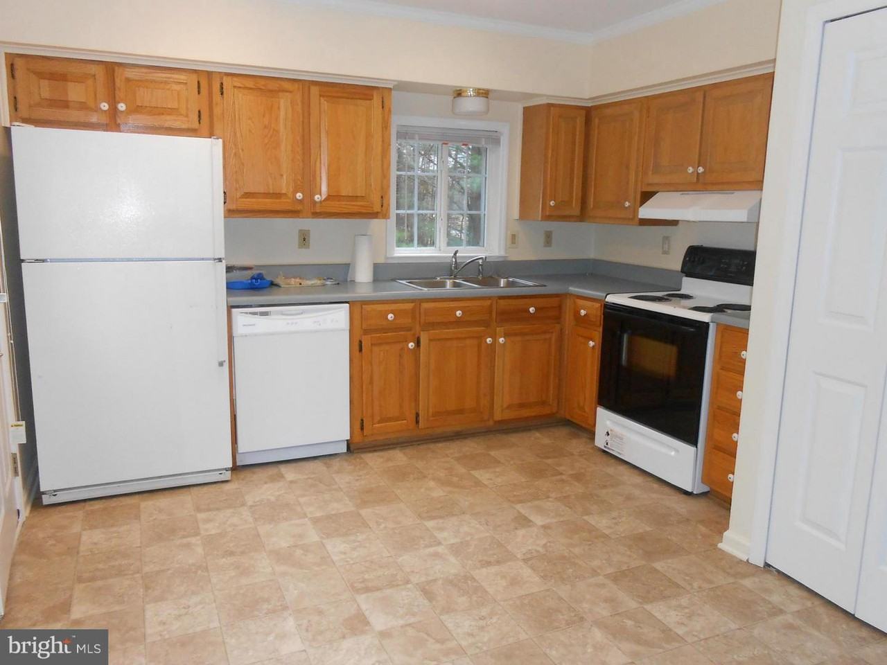 43987 Sandy Bottom Rd - Photo 3 of 8