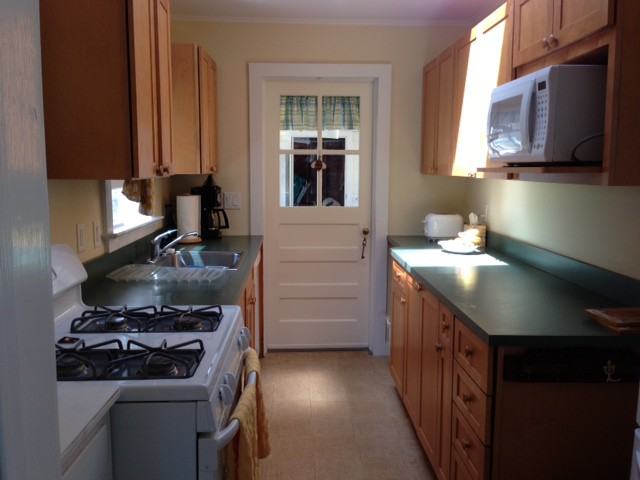 230 Dogwood Ln - Photo 3 of 8