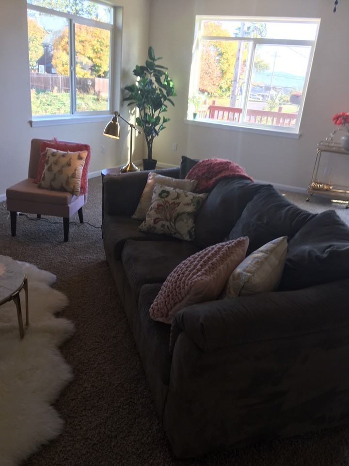 1655 3rd St - Photo 3 of 21