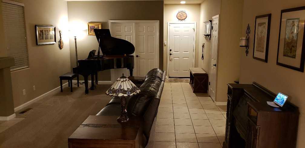 185 Fulton Pl - Photo 3 of 20