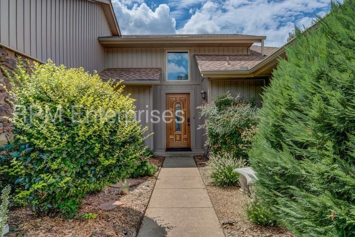 14045 Apache Dr - Photo 2 of 19