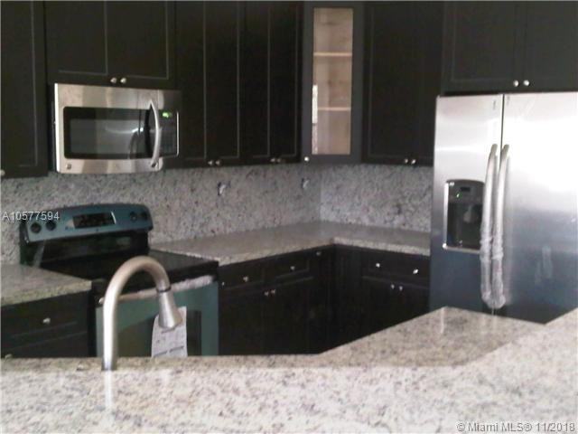 4274 E Seneca Av - Photo 2 of 7