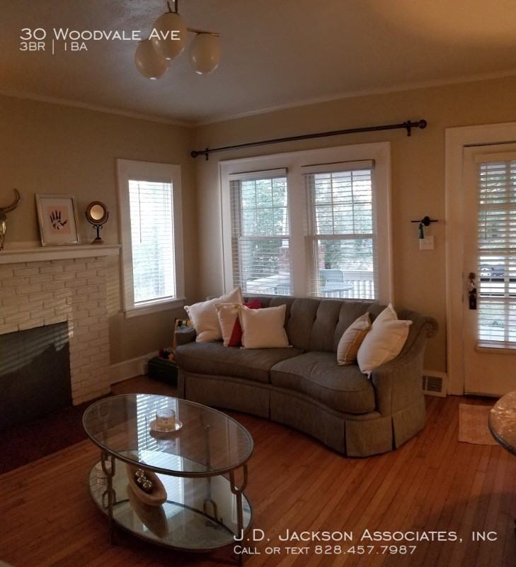 30 Woodvale Ave - Photo 3 of 14