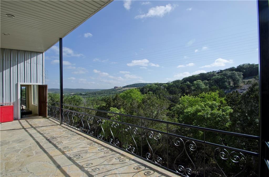 19600 Happy Hollow Rd - Photo 3 of 14