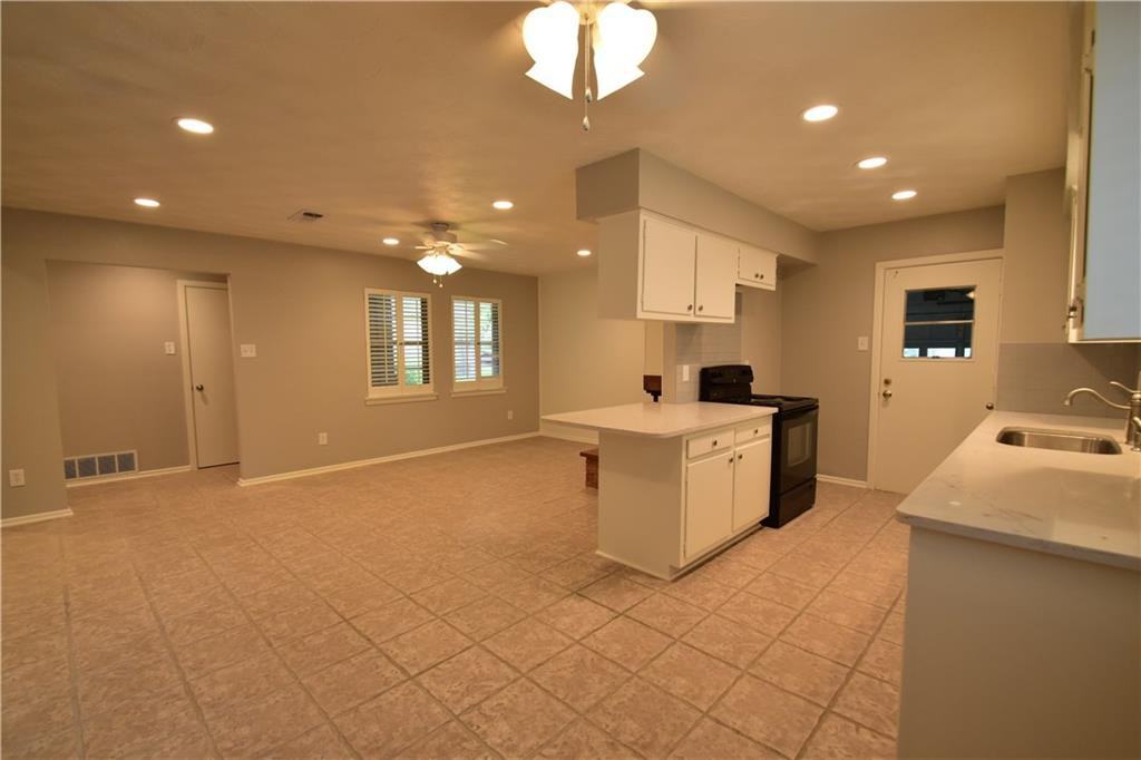 416 Beverly Dr - Photo 2 of 6