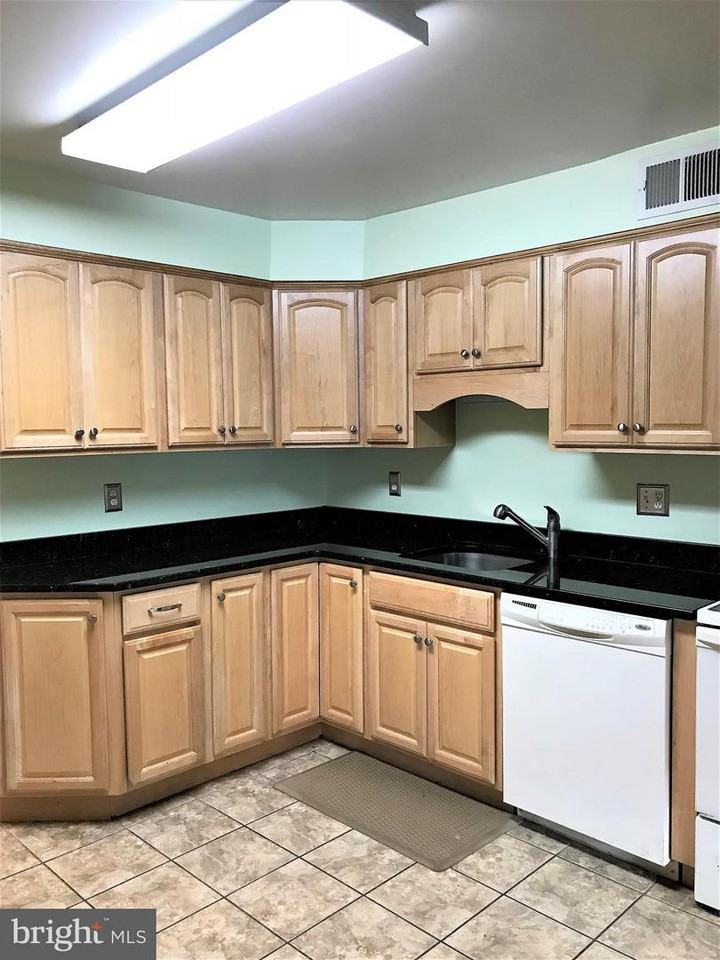 2 Belmullet Ct - Photo 3 of 15