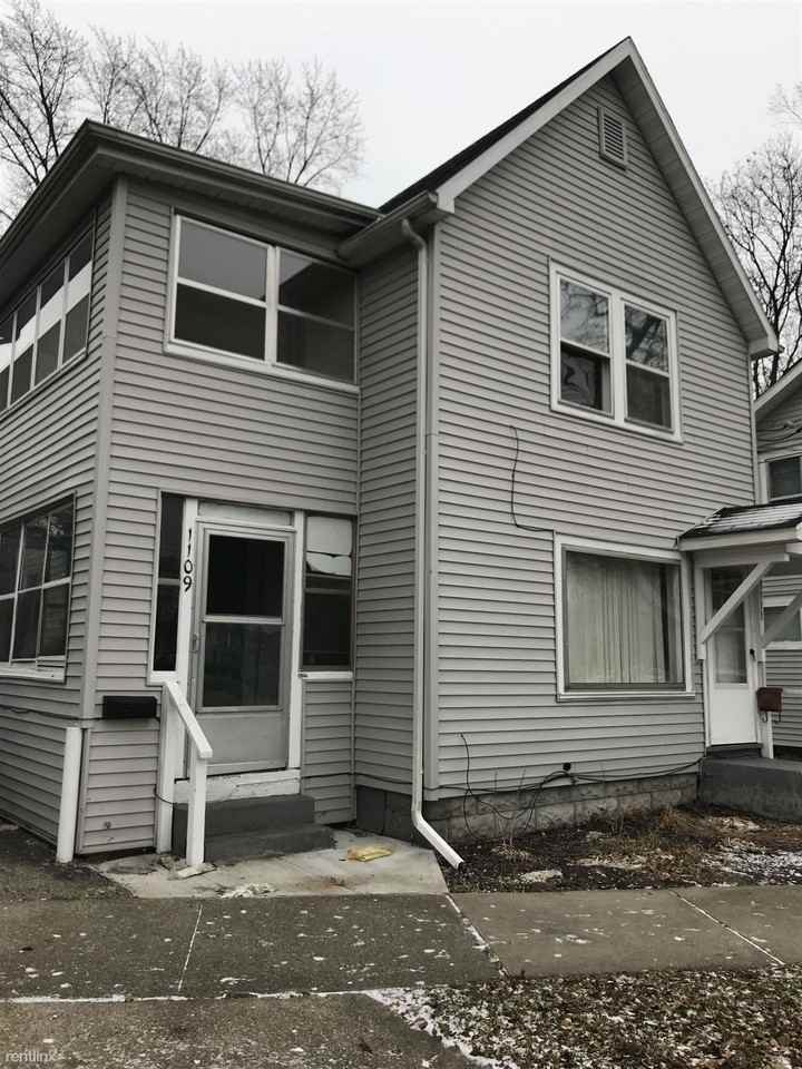1111 Greenwood Ave - Photo 2 of 3