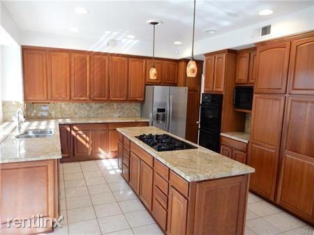 5 Mulberry Ln - Photo 3 of 16