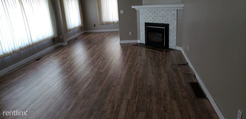 9714 N Ivanhoe Rd - Photo 3 of 28