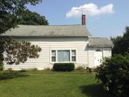 3995 Crain Rd - Photo 2 of 20