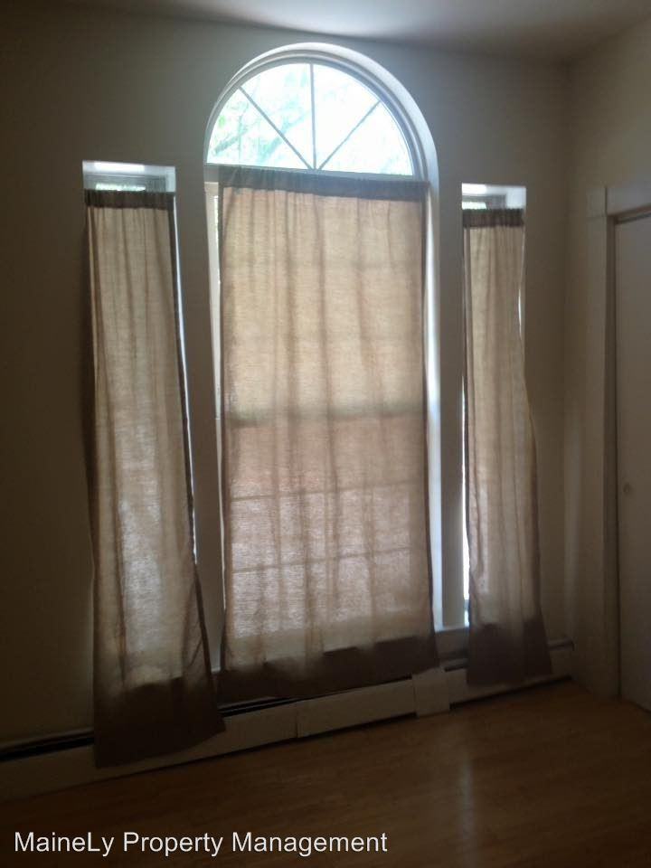 98-100 India st - Photo 2 of 4