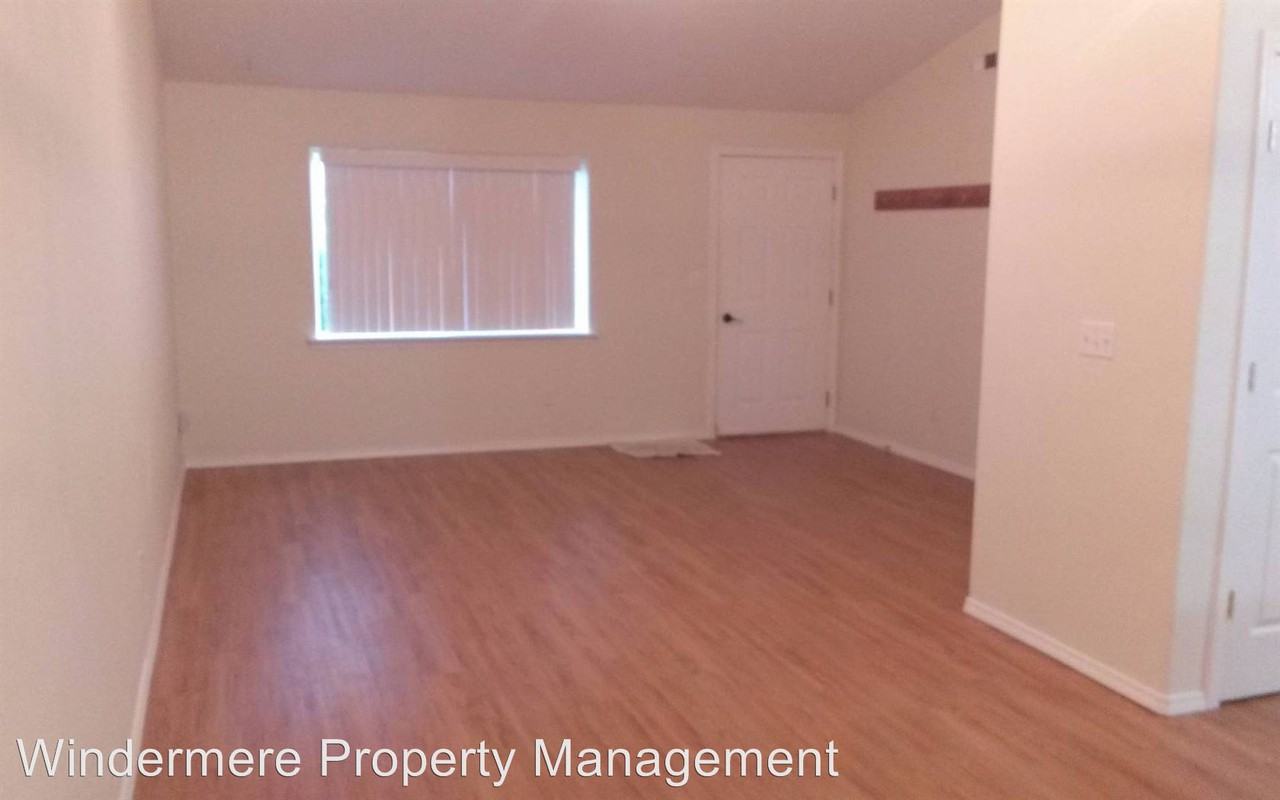 133 Earl Ln - Photo 2 of 14