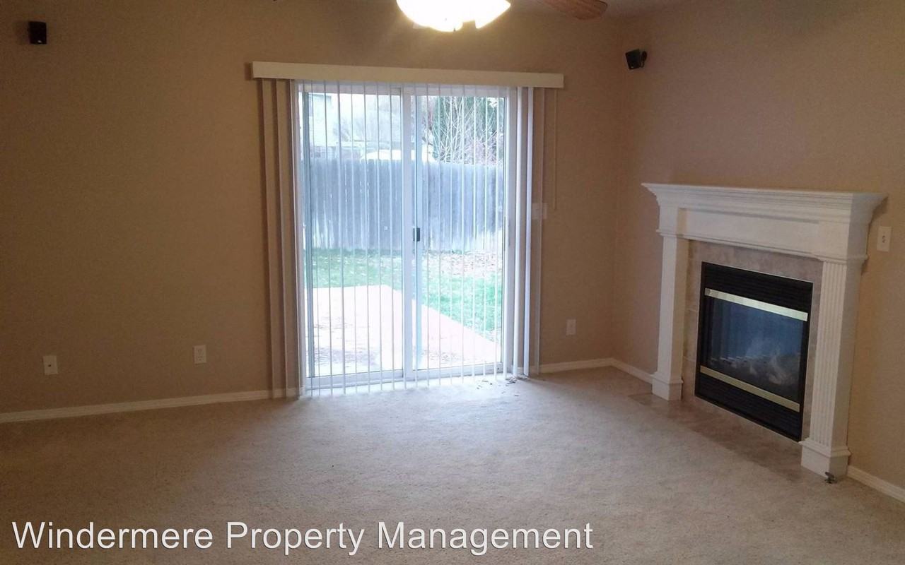 133 Earl Ln - Photo 3 of 14
