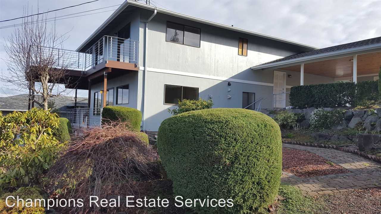 5015 Alki Dr - Photo 2 of 18