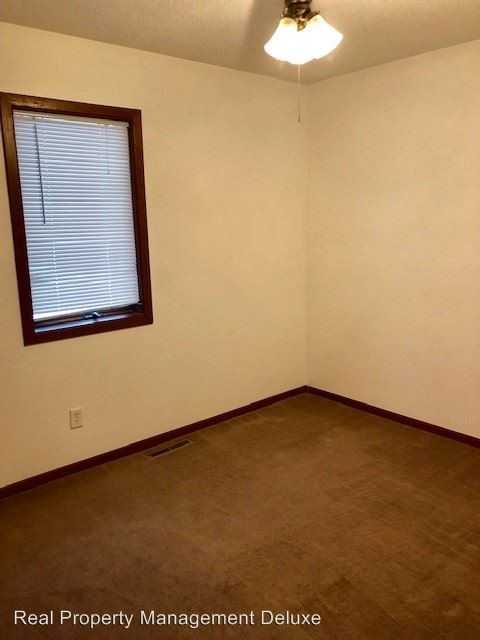 12896 Kingwood Dr S - Photo 3 of 3