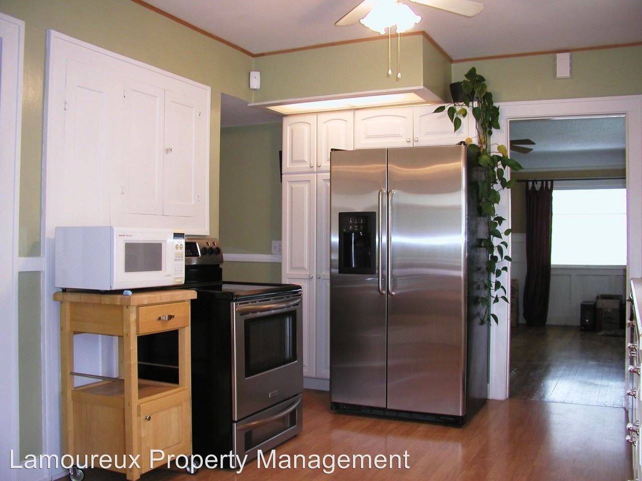 1317 Oakes Ave - Photo 3 of 9