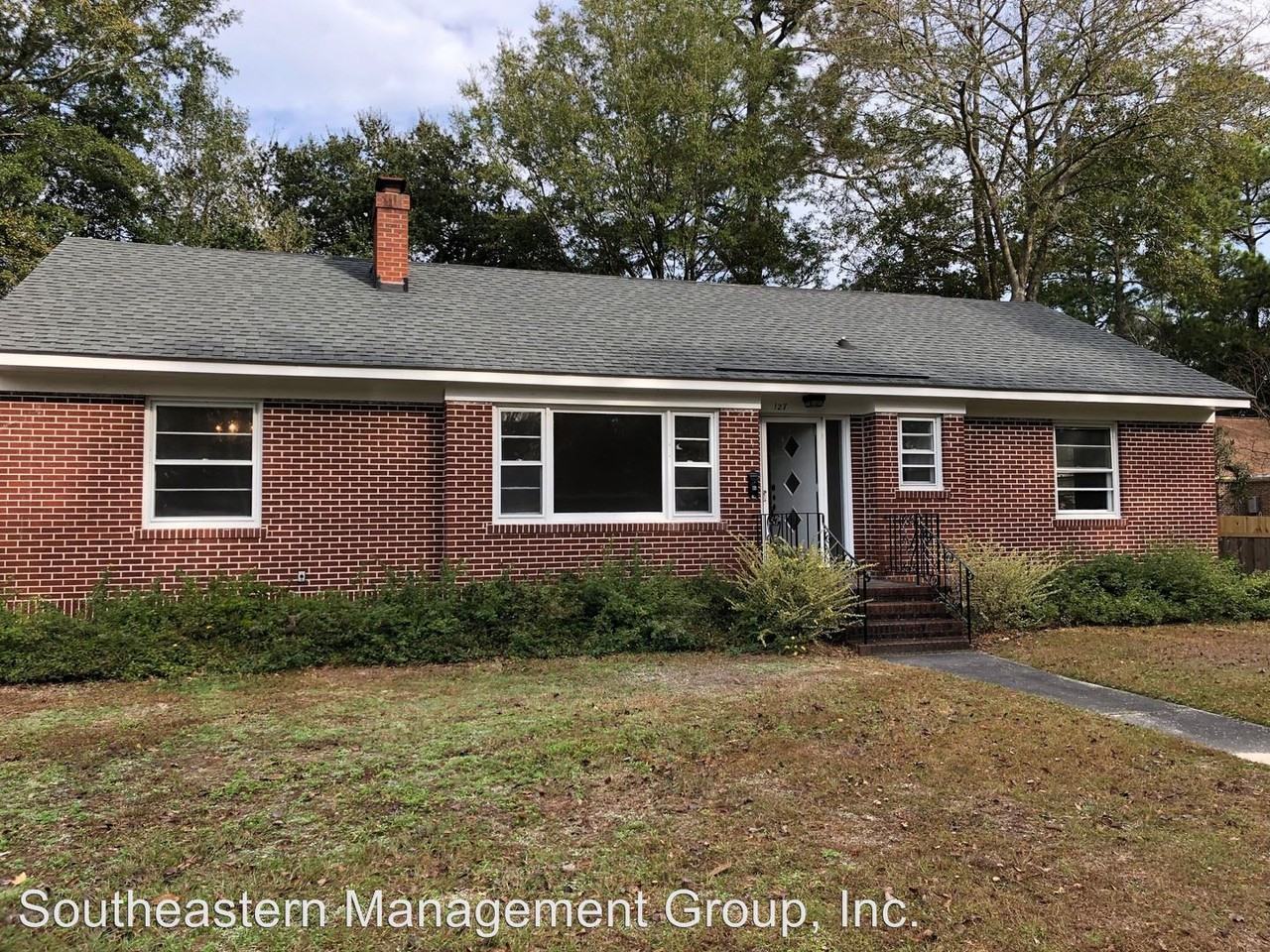 127 Chadwick Dr - Photo 2 of 14