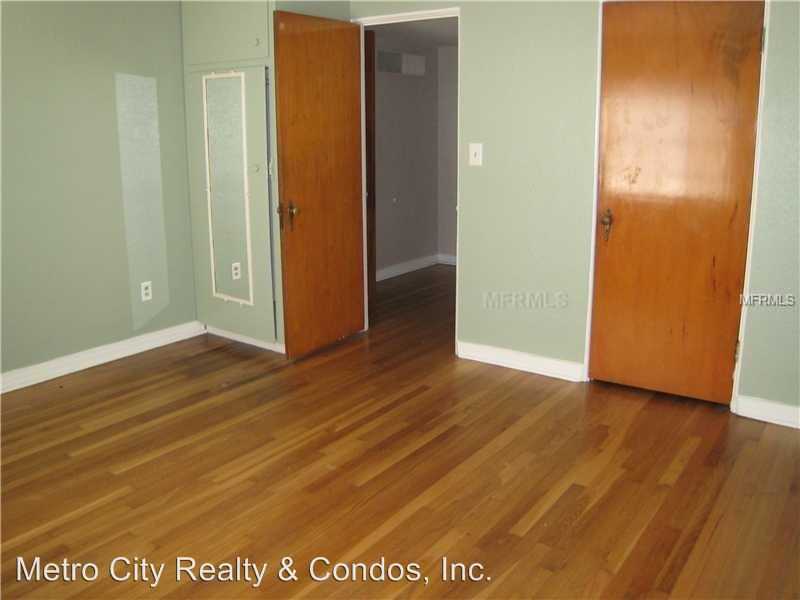 601 E Jackson St - Photo 3 of 7